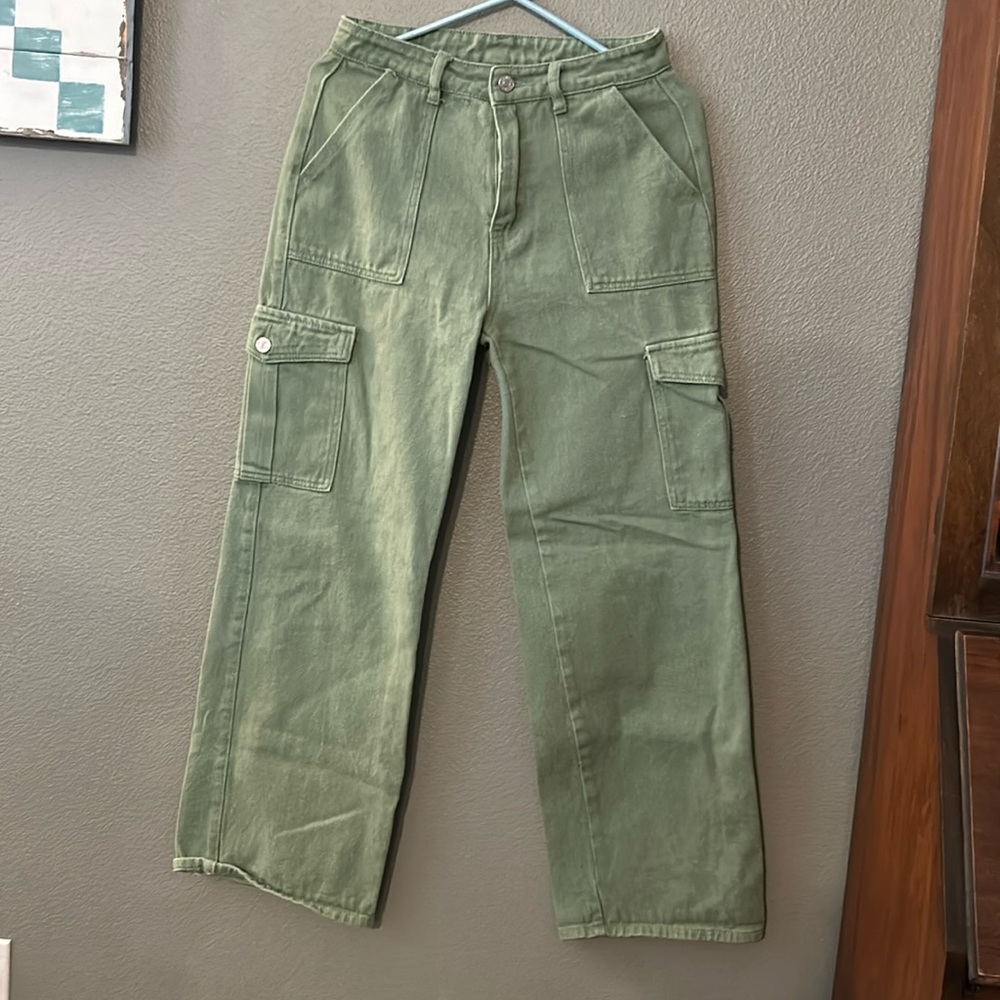Women’s Cargo Pants, Size 6